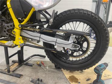 Sachs ZX125 ZZ125 2Takt XTC125 X-Road125 Verkleidung schwarz Kettenschutz oben chain protector ähnlich