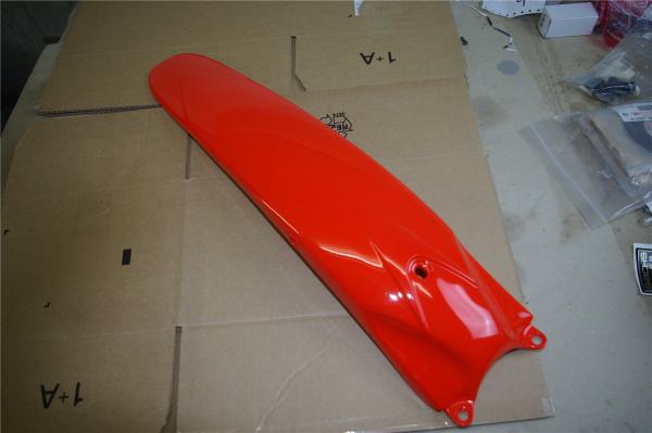 Beta EVO80 2010 Verkleidung Kotflügel hinten rear fender rot mit allen Aufklebern 