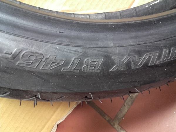 Reifen Bridgestone Battlax BT45F 100/90-18 M/C 56H DOT 1115