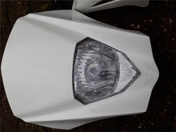 Sachs ZX125 ZZ125 ab 2013 Lampenmaske weiss Frontmaske mit Scheinwerfer Scheinwerfermaske Verkleidung vorne