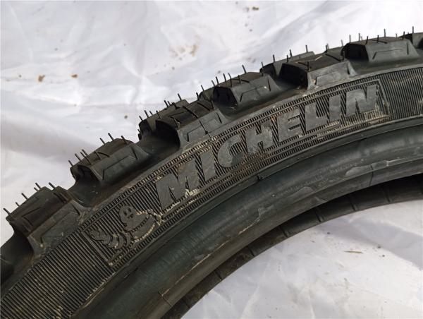 Motorradreifen Michelin Anakee wild 110/80R19 59R Dot 2322 Neu