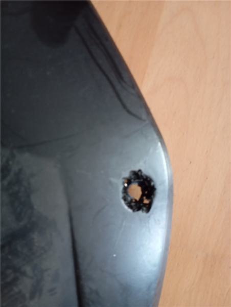 Sachs ZX125 ZZ125 ab 2013 4Takt Tankverkleidung Seitenverkleidung Farbe schwarz rechts gebraucht mit Defekt