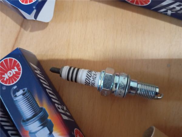 CR9EHIX-9 NGK Zündkerze 