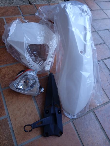 Beta RR250-RR525 2006-2009 Verkleidungssatz nur vorne Lampenmaske Kotflügel Scheinwerfer weiß