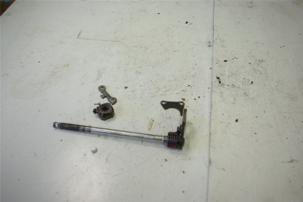 Suzuki GSX600F GN72B Schaltwelle gear shift